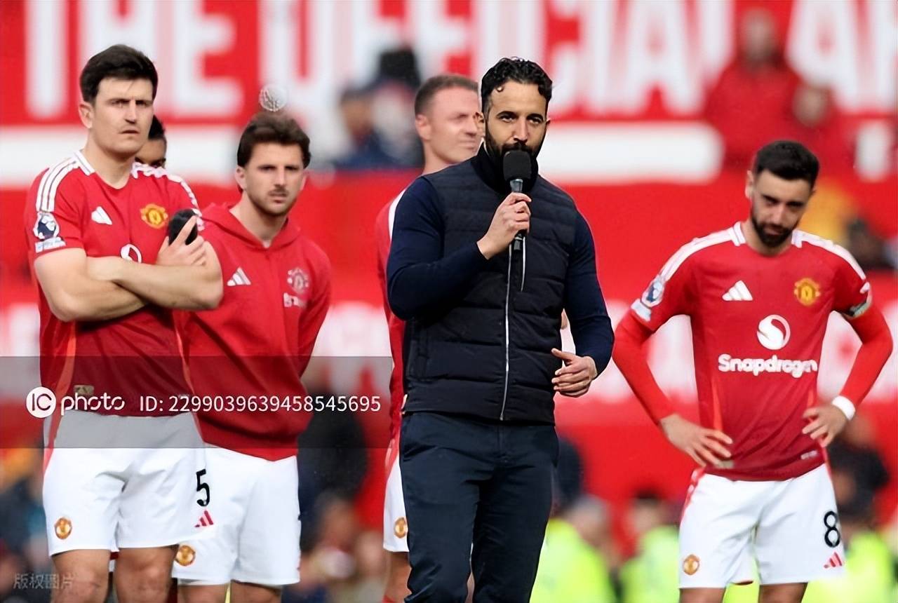英超：曼联2-0战胜十人阿斯顿维拉，阿莫林是如何做到的？
